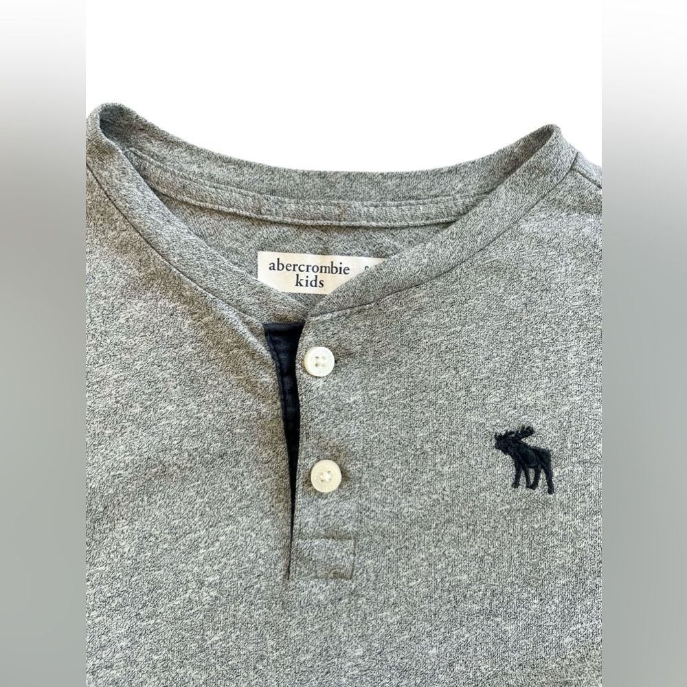 Abercrombie Kids Boys Henley Shirt - Picture 2 of 3